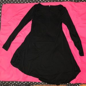 Black T-Shirt dress. Long sleeve.